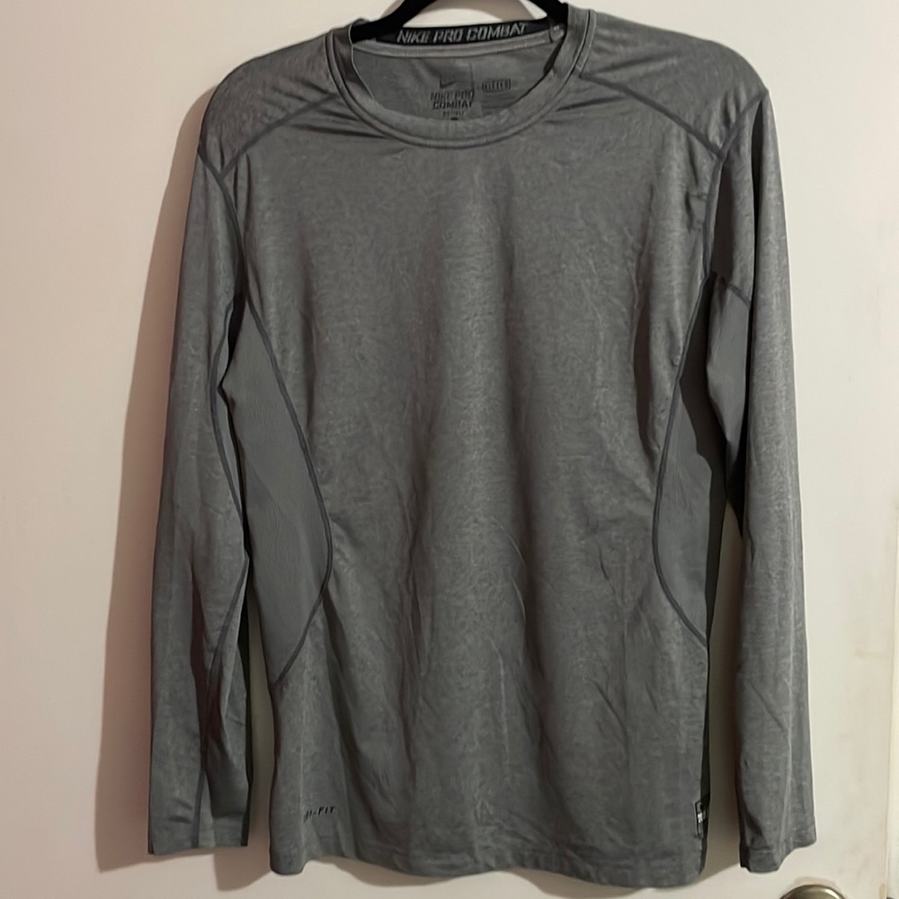 Nike men’s pro combat dri-fit long sleeve grey fitted shirt. Size M